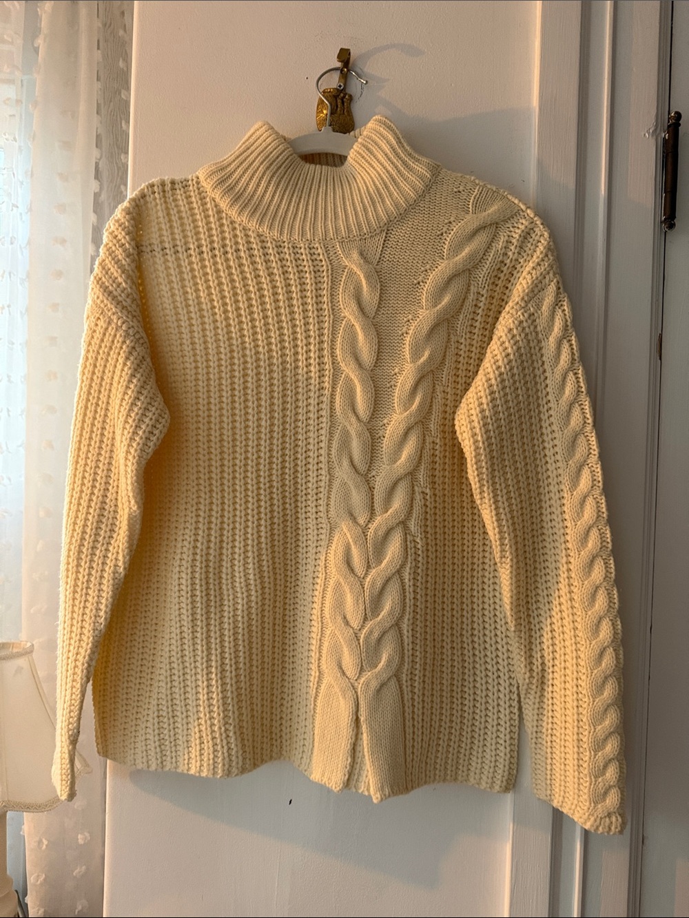 Vintage Chunky Cream Cable Turtleneck Sweater